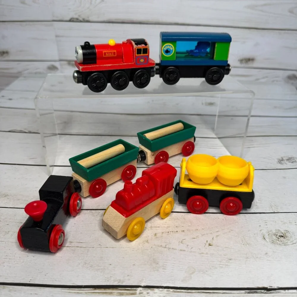 Thomas &‎ Friends Wooden Railway Mike Engine and Sodar Aquarium Car